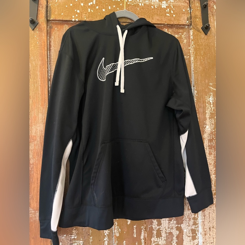 Nike Black Therma-Fit Apparel